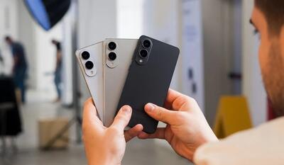 «تصویر مفهومی از گوشی‌های سری گلکسی سامسونگ با تمرکز بر مدل Edge»