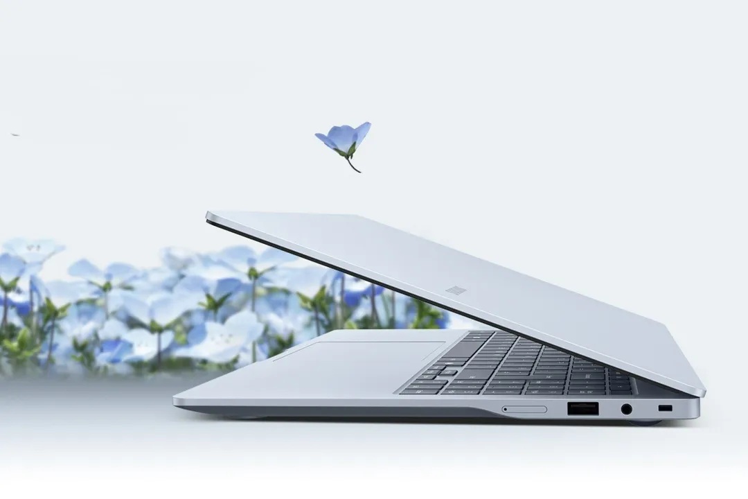 لپ‌تاپ سبک سامسونگ با نمایشگر ۱۵.۶ اینچی