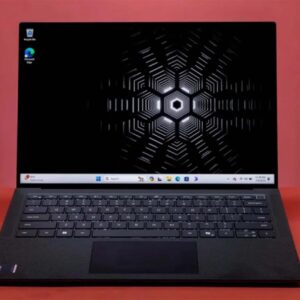 لپ‌تاپ گیمینگ با طراحی خشن و نورپردازی